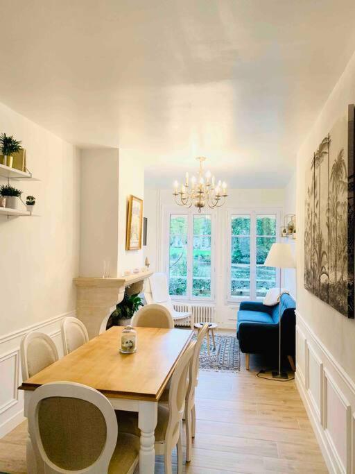 Maison De Charme Avec Vue Sur Chateau 皮埃尔丰 外观 照片