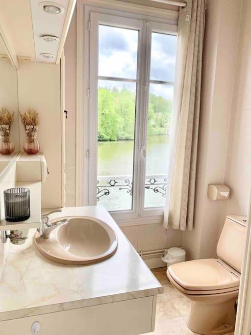 Maison De Charme Avec Vue Sur Chateau 皮埃尔丰 外观 照片